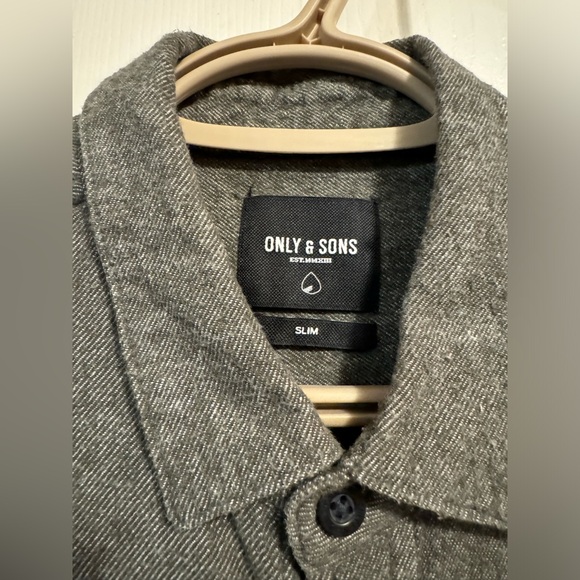 Grey Button Down Men’s - Picture 2 of 3